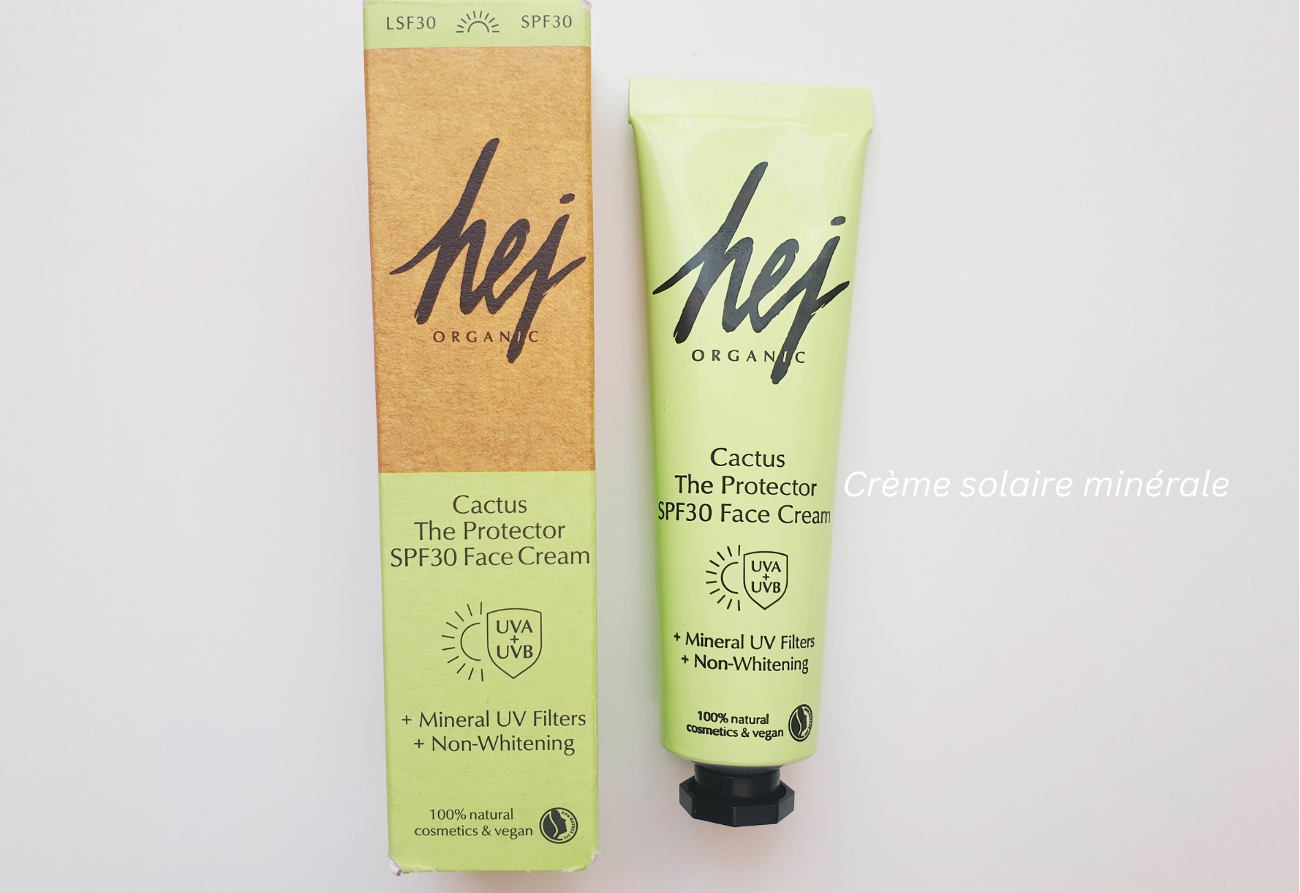 Packaging de la crème solaire minérale hej